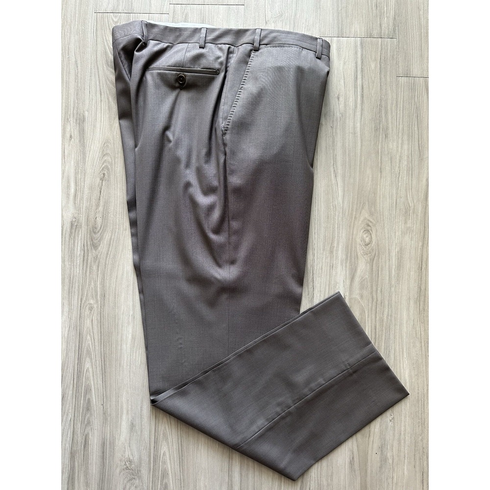 ARMANI  COLLEZIONI SU MISURA men's 2 piece suit.  Size  48L.      (s159) - Picture 12 of 16